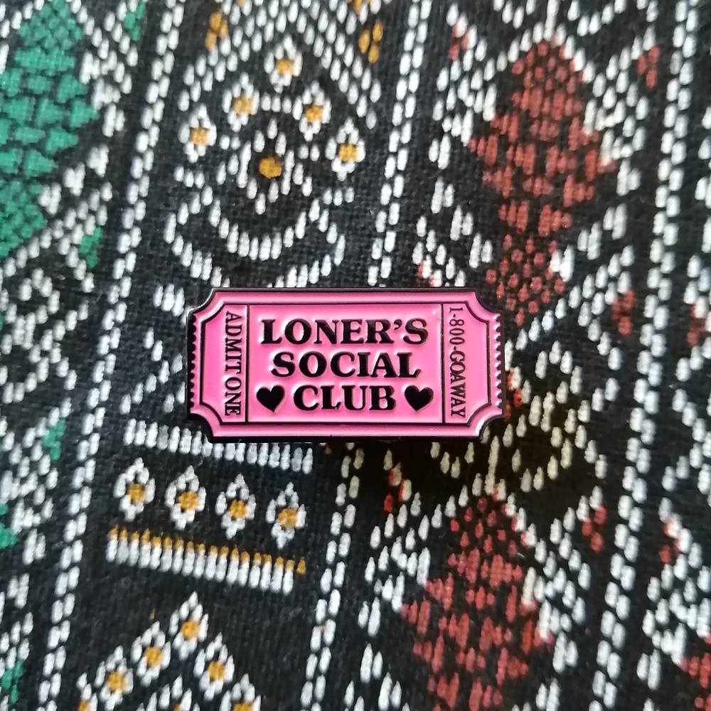 📍2/20$ Social Club Enamel Pin NWOT